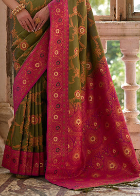 Mehendi Banarasi Silk Saree With Blouse Piece