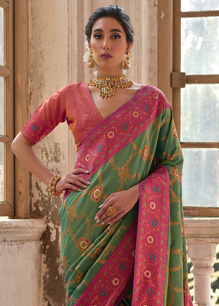 Pista Green Banarasi Silk Saree With Blouse Piece