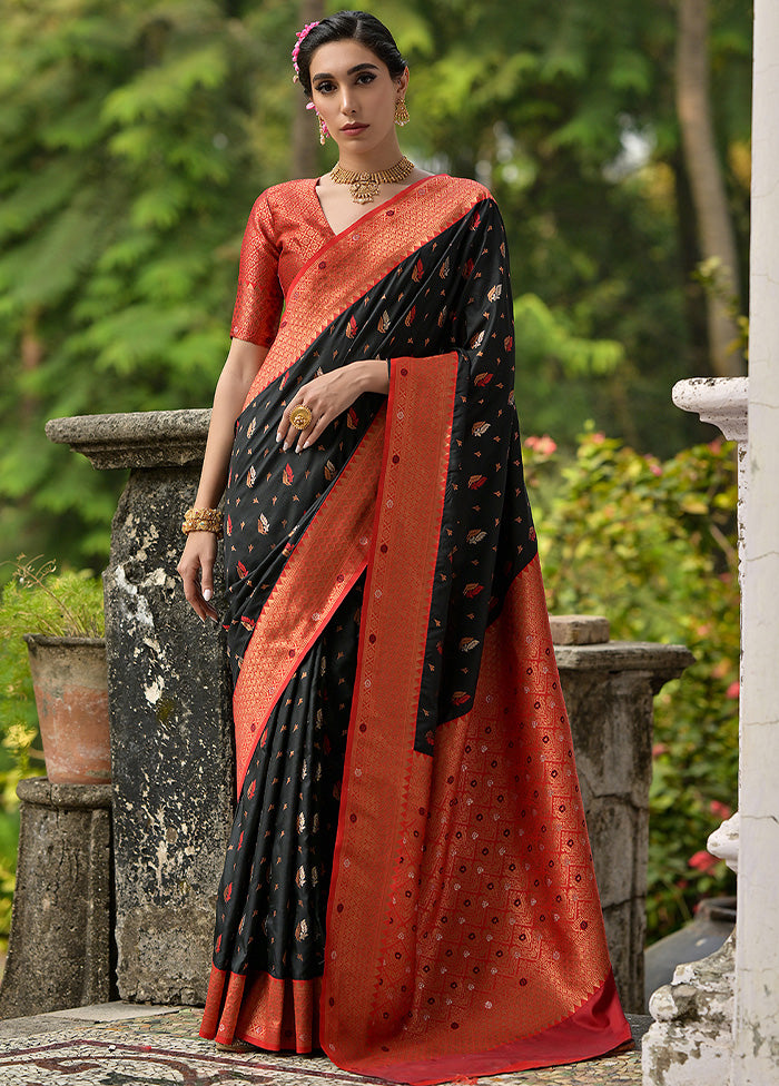 Black Banarasi Silk Saree With Blouse Piece