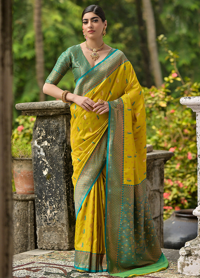 Lemon Banarasi Silk Saree With Blouse Piece