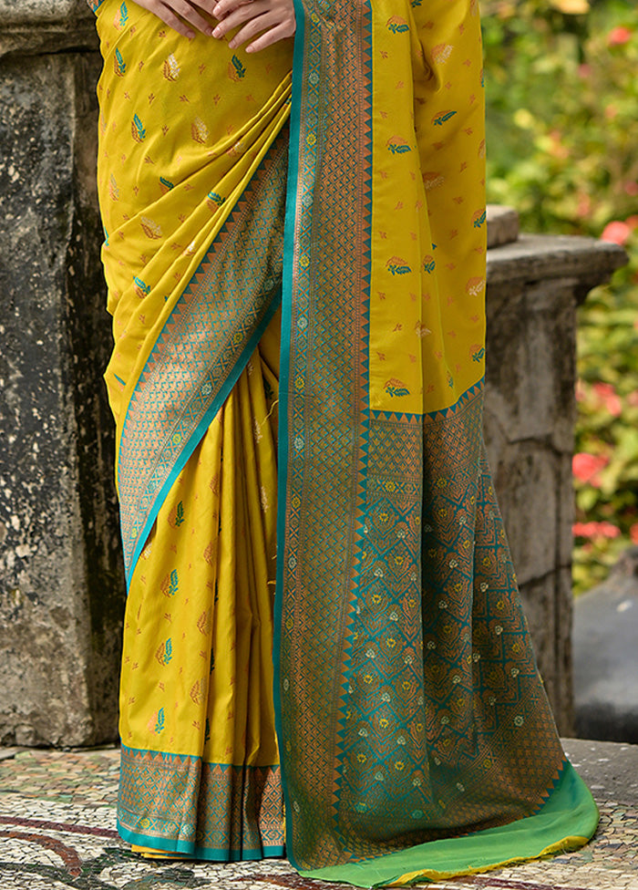 Lemon Banarasi Silk Saree With Blouse Piece