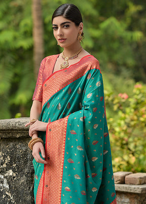 Rama Banarasi Silk Saree With Blouse Piece