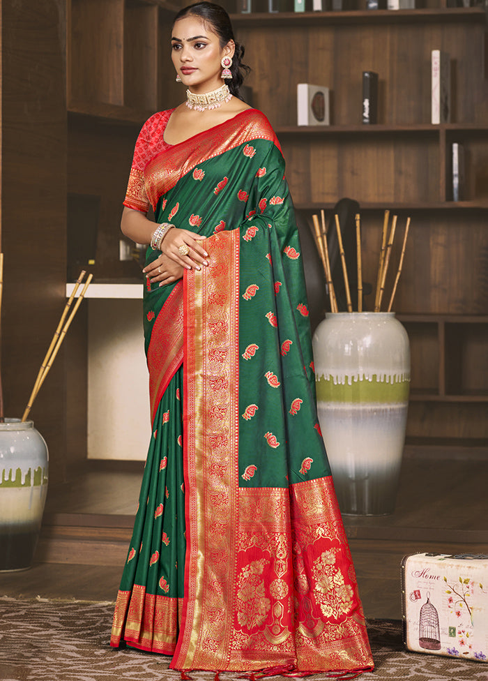 Green Dupion Silk Saree With Blouse Piece