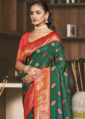 Green Dupion Silk Saree With Blouse Piece