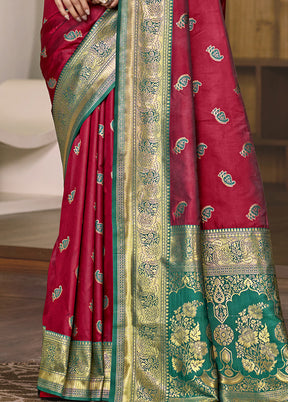 Magenta Dupion Silk Saree With Blouse Piece