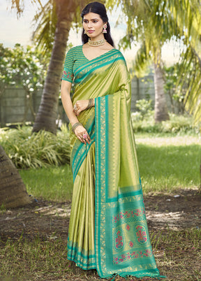 Green Spun Silk Saree With Blouse Piece