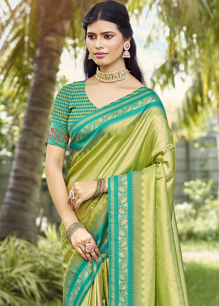 Green Spun Silk Saree With Blouse Piece