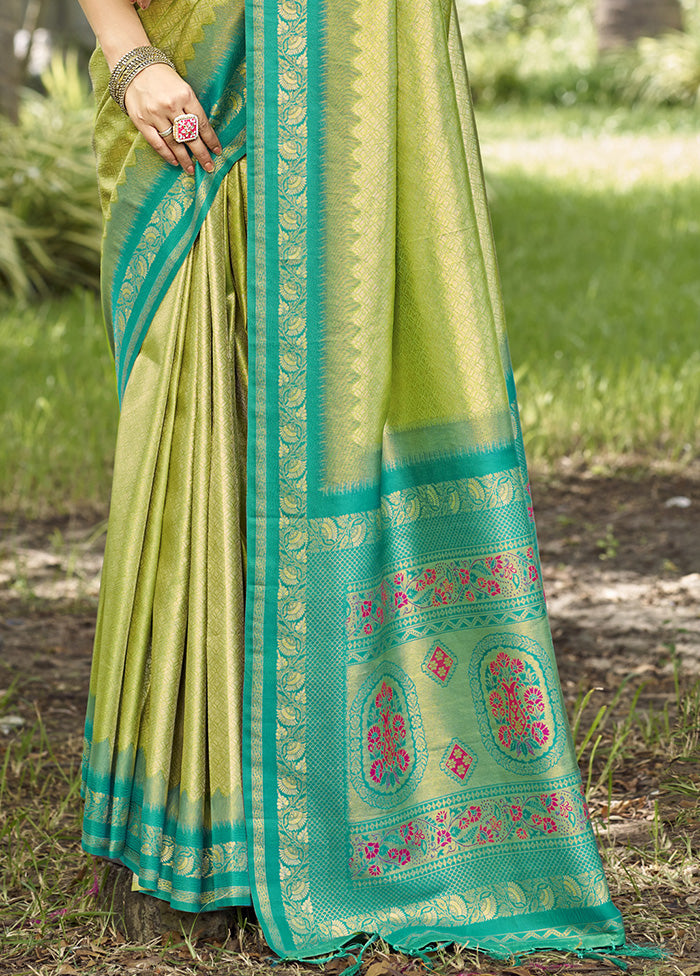 Green Spun Silk Saree With Blouse Piece