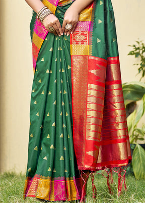 Green Dupion Silk Saree With Blouse Piece