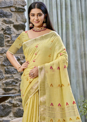 Yellow Cotton Saree With Blouse Piece