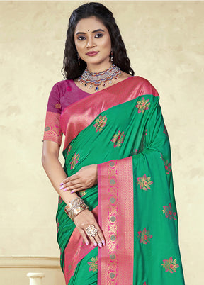 Green Dupion Silk Saree With Blouse Piece