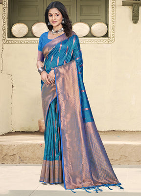 Blue Spun Silk Saree With Blouse Piece