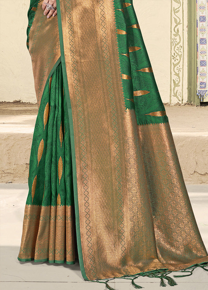 Green Spun Silk Saree With Blouse Piece