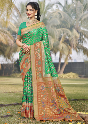 Green Spun Silk Saree With Blouse Piece