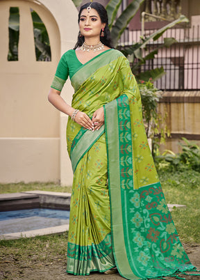 Light Green Spun Silk Saree With Blouse Piece