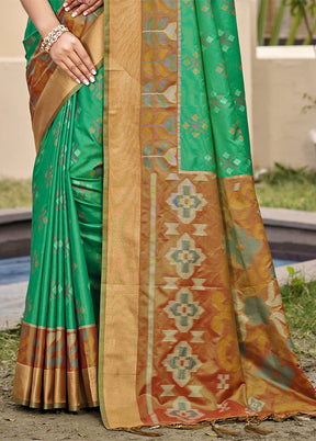 Green Spun Silk Saree With Blouse Piece