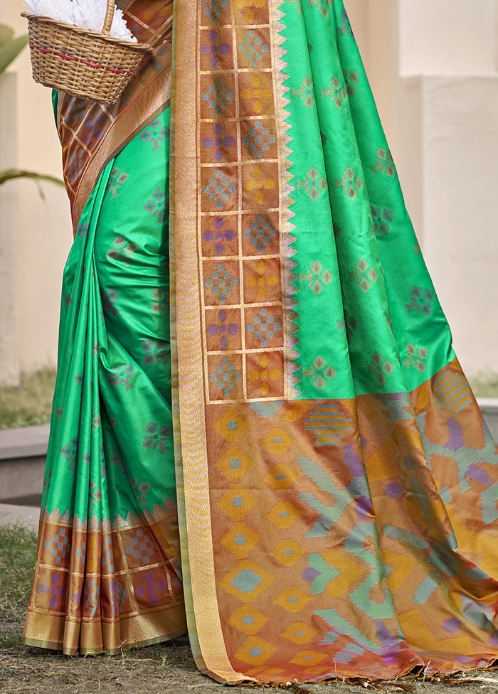 Rama Green Spun Silk Saree With Blouse Piece