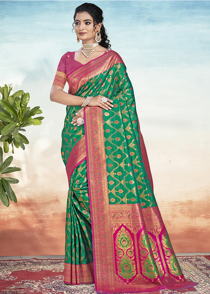 Green Dupion Silk Saree With Blouse Piece