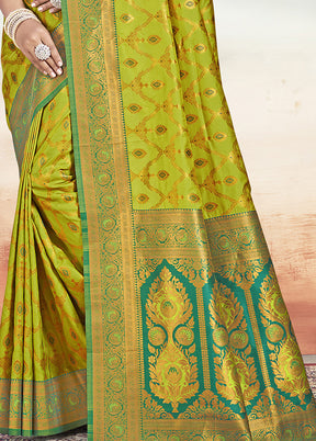 Olive Green Dupion Silk Saree With Blouse Piece