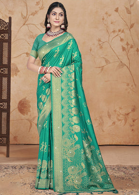 Green Spun Silk Saree With Blouse Piece