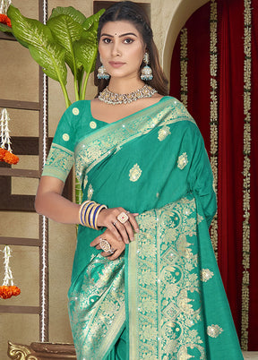 Green Spun Silk Saree With Blouse Piece