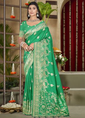 Green Spun Silk Saree With Blouse Piece