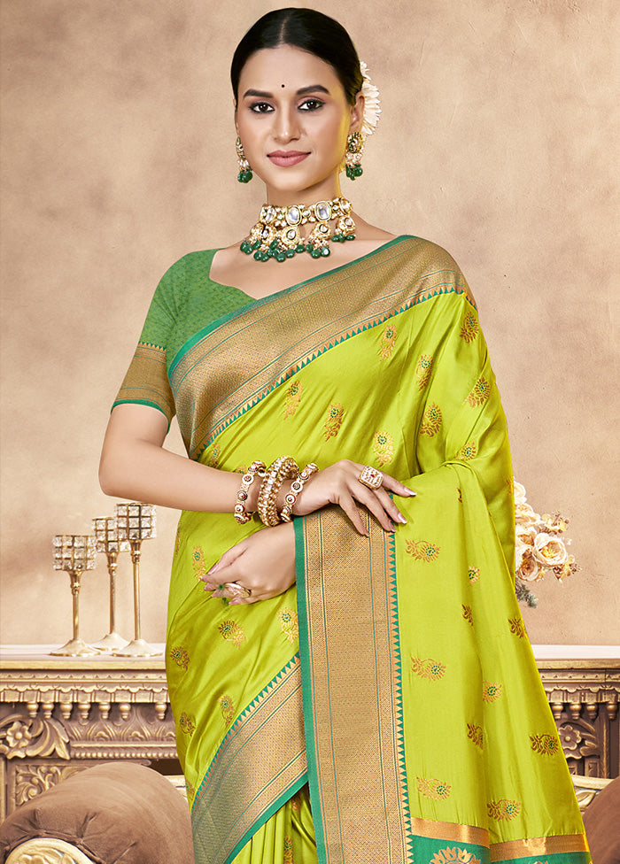 Green Spun Silk Saree With Blouse Piece