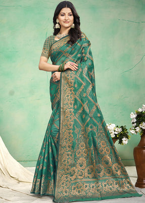 Green Spun Silk Saree With Blouse Piece