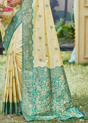 Cream Spun Silk Saree With Blouse Piece