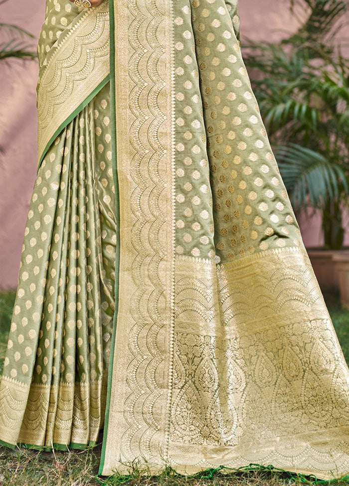 Green Spun Silk Saree With Blouse Piece