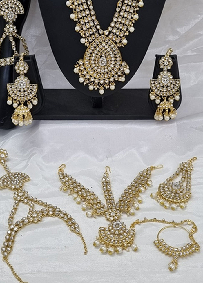 Cream Alloy Jewellery Set