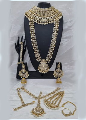 Cream Alloy Jewellery Set