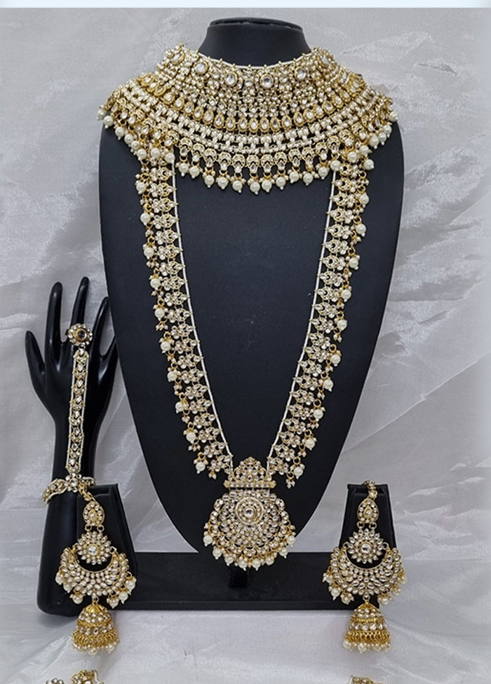 Cream Alloy Jewellery Set