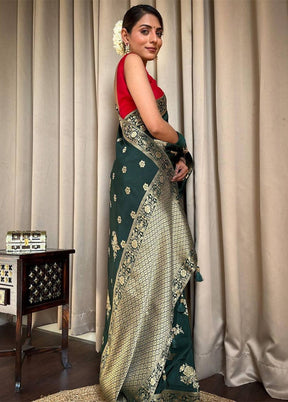 Green Banarasi Silk Saree With Blouse Piece