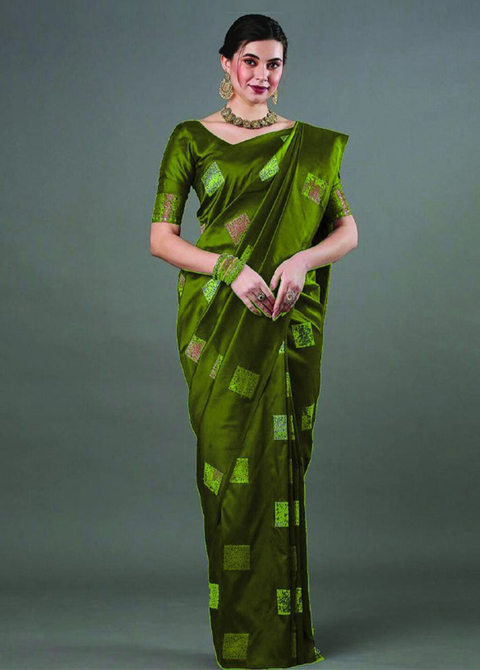 Mehendi Green Banarasi Silk Saree With Blouse Piece