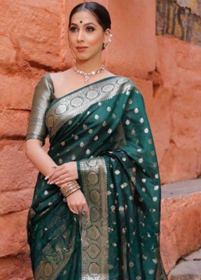 Green Banarasi Silk Saree With Blouse Piece