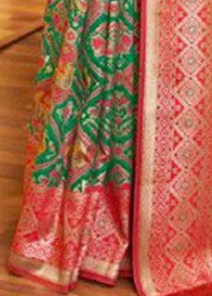 Green Banarasi Silk Saree With Blouse Piece