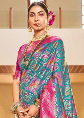 Rama Banarasi Silk Saree With Blouse Piece