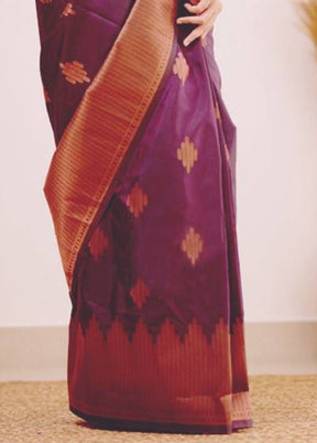 Purple Banarasi Silk Saree With Blouse Piece