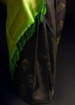 Black Banarasi Silk Saree With Blouse Piece