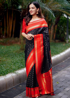 Black Banarasi Silk Saree With Blouse Piece