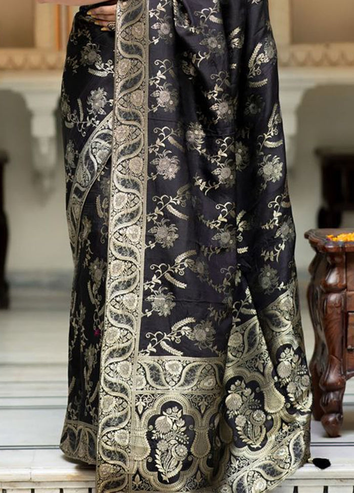 Black Banarasi Silk Saree With Blouse Piece