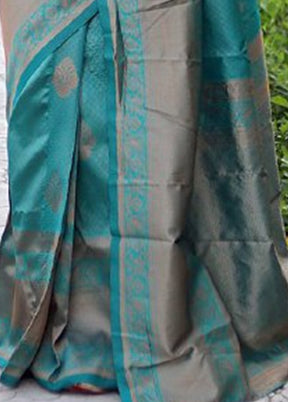 Blue Banarasi Silk Saree With Blouse Piece