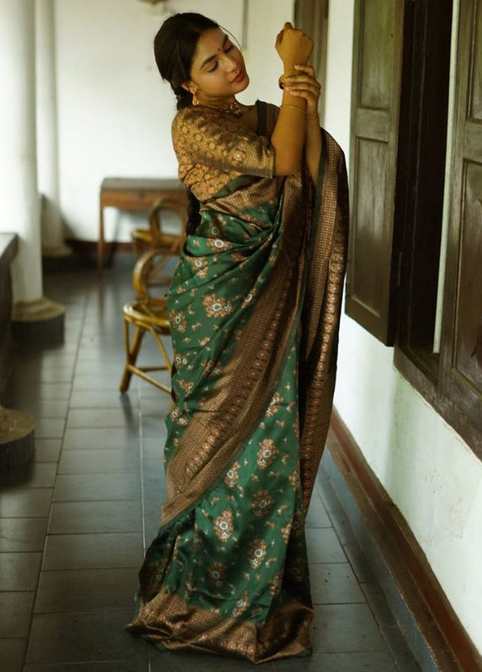 Green Spun Silk Saree With Blouse Piece