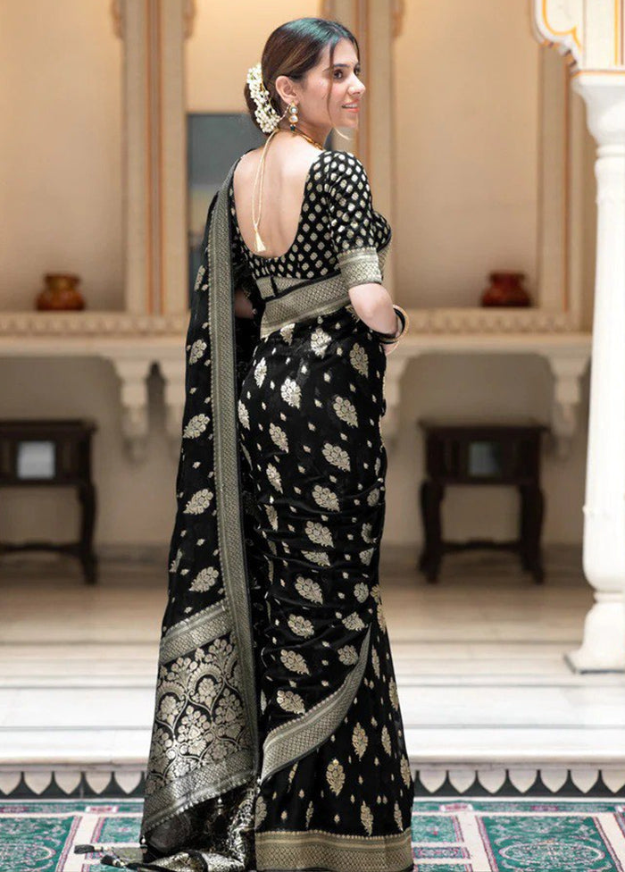 Black Banarasi Silk Saree With Blouse Piece