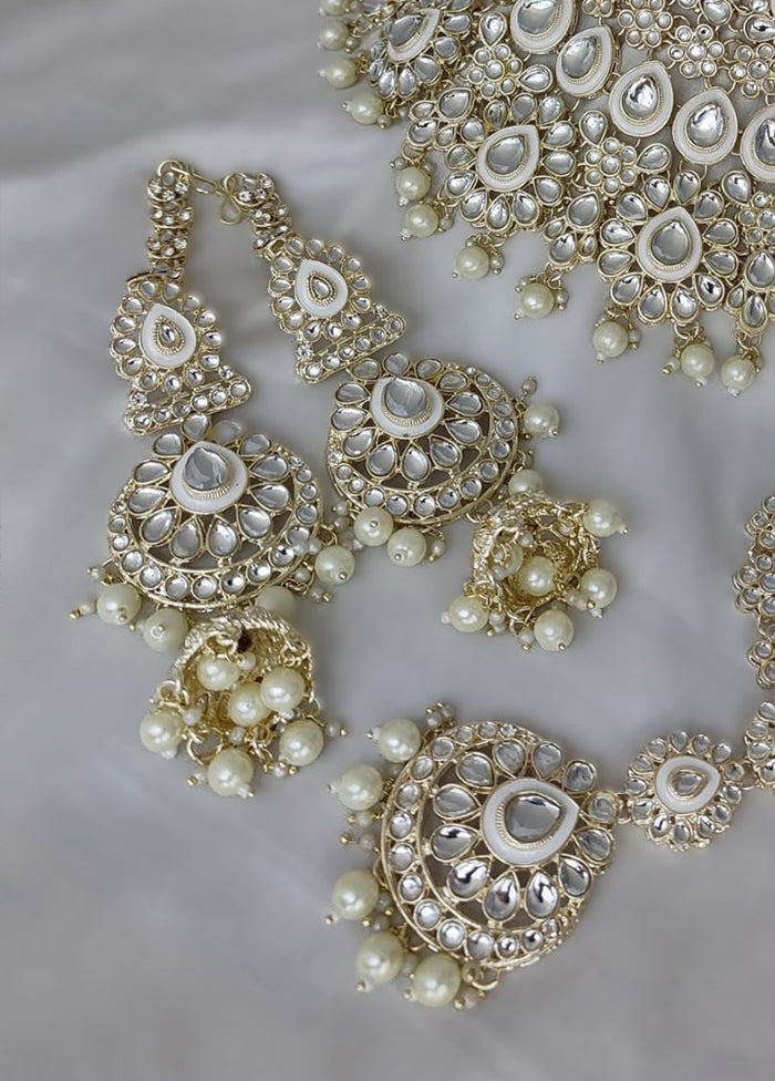 White Alloy Jewellery Set