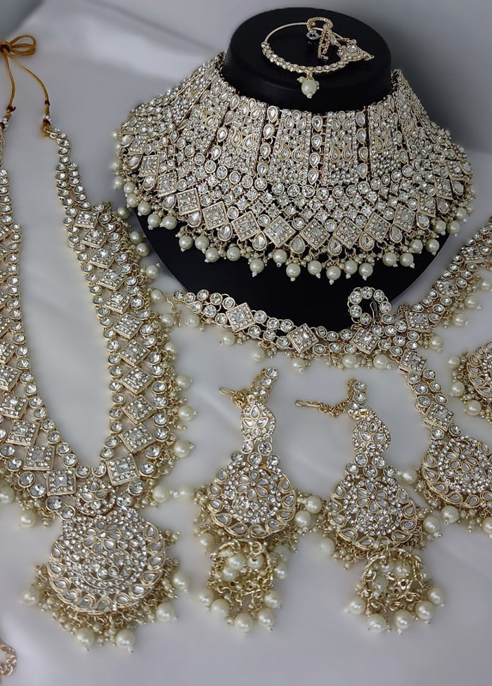 White Alloy Jewellery Set