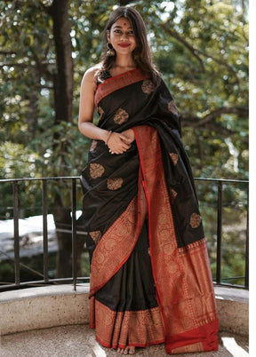 Black Banarasi Silk Saree With Blouse Piece