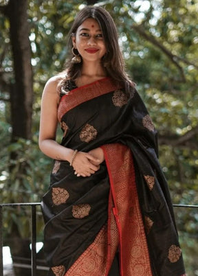 Black Banarasi Silk Saree With Blouse Piece