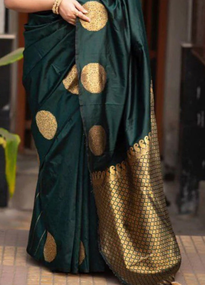 Dark Green Banarasi Silk Saree With Blouse Piece